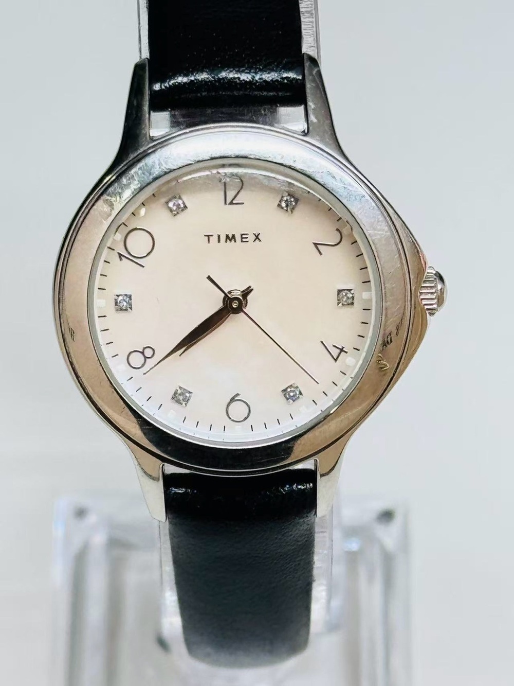 Vintage Timex Women’s Analog Quartz Watch 29mm WR 30M New Battery Runs